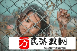E人大爷大妈硬控俄罗斯小伙儿 后续发展出乎意料