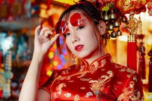 带老婆玩多人游戏什么心态？专家解析夫妻共同游戏的利弊