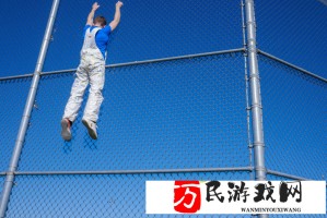 专家点评库里格林缠斗：暴露勇士致命弱点，卫冕之路恐因此崩盘