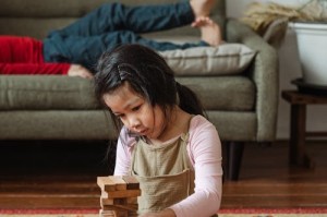 最火“五一”预订！小长假前两日多地接待游客量两位数增长，出境游订单井喷