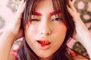 折腰预告都看包浆了，服化道细节获赞无数