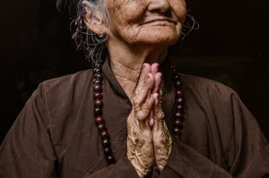 母亲给孩子降火的方式与注意事项：如何科学应对儿童上火问题